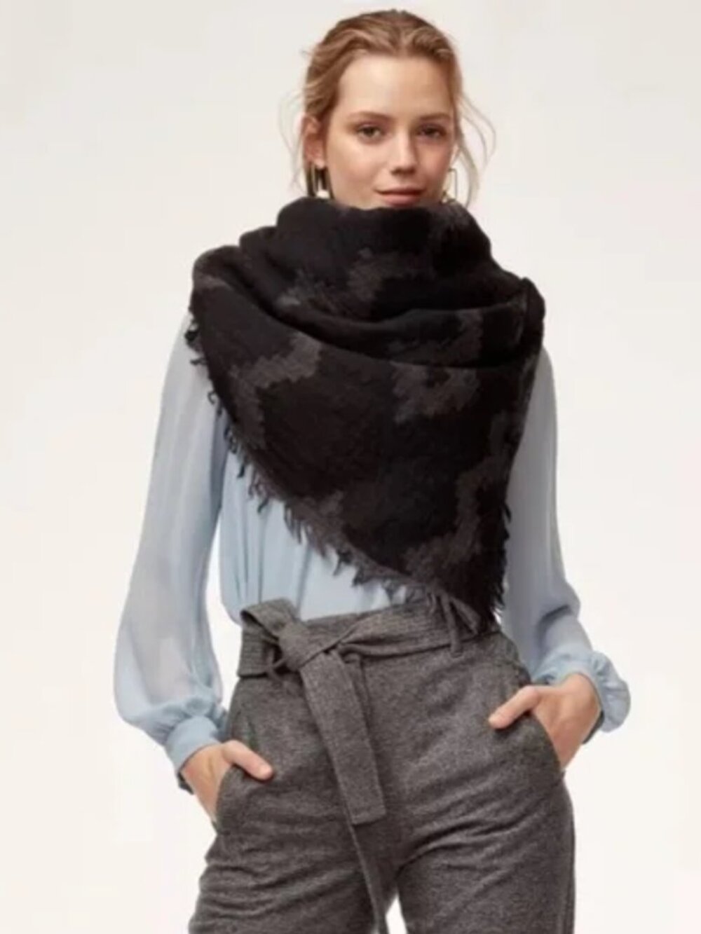 Wilfred Black Gray 100% Wool Diamond Mosaic Triangle Scarf